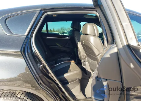 2011 BMW X6 xDrive50I z USA, uszkodzony, nr VIN 5UXFG8C55BLZ95290